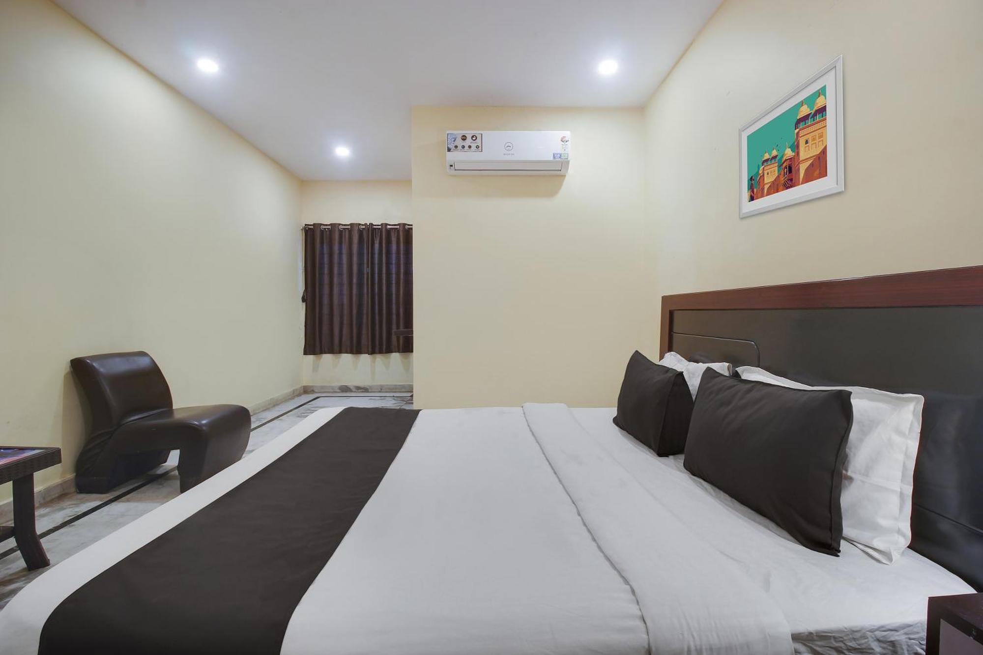 O Anuguna Tulasi Grand Near Jntu